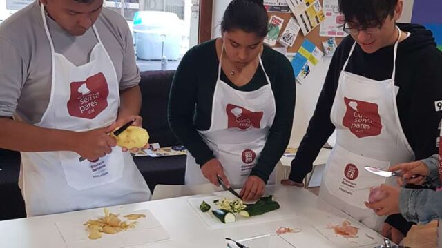 Els_tallers_Cuina_sense_pares_arriben_a_10_municipis_aquest_desembre_per_fomentar_la_gastronomia_entre_joves.jpg