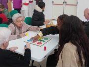 Activitat intergeneracional a Vic promou el respecte i la convivència entre edats