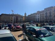 La 19a Fira Vic Slot Clàssic omple la Plaça Major amb una gran afluència de públic