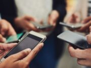 Les addiccions comportamentals transformen el panorama juvenil a Espanya