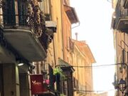 Les visites guiades d’abril exploren la ruta literària de M. Àngels Anglada a Vic